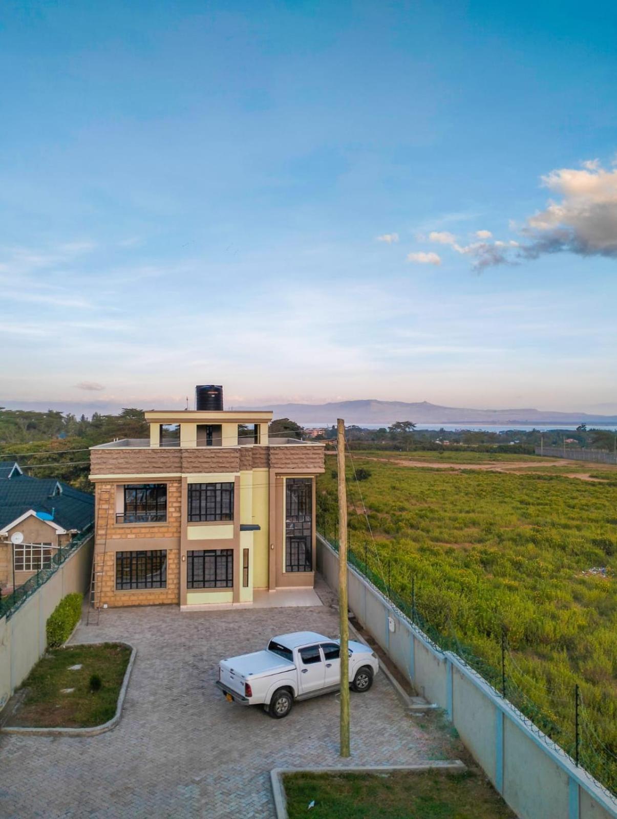 Lake Breeze Apartments Naivasha Exteriör bild